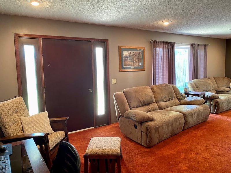 627 E Madison, Mankato, KS 66956