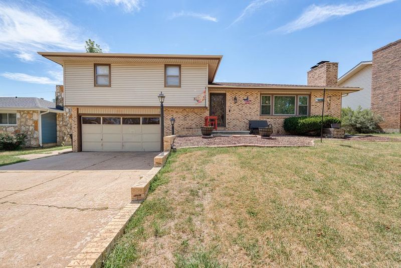 318 E Irene St, Salina, KS 67401
