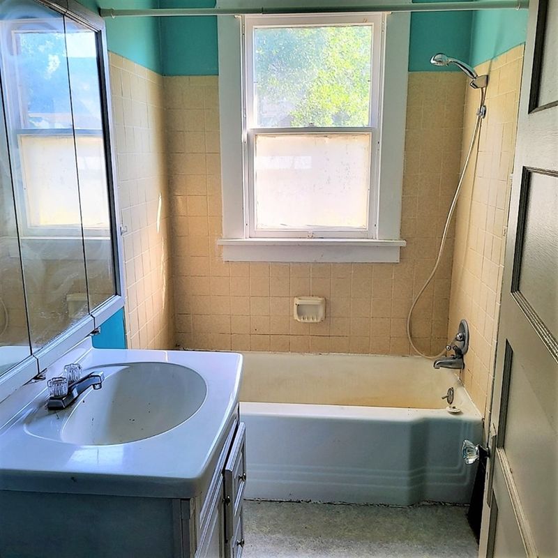 208 Missouri Ave, Ellsworth, KS 67439