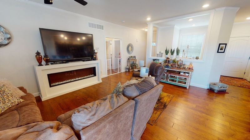 2300 Prairie Rose Dr, Great Bend, KS 67530