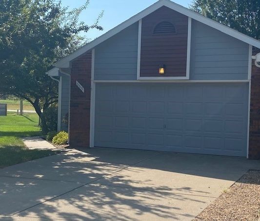 669 Georgetown Dr, Salina, KS 67401