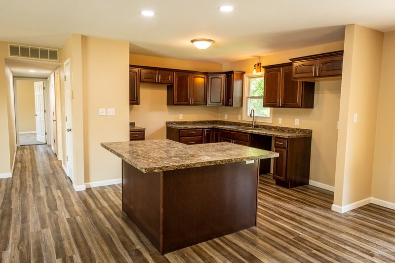 528 Peck Ave, Concordia, KS 66901
