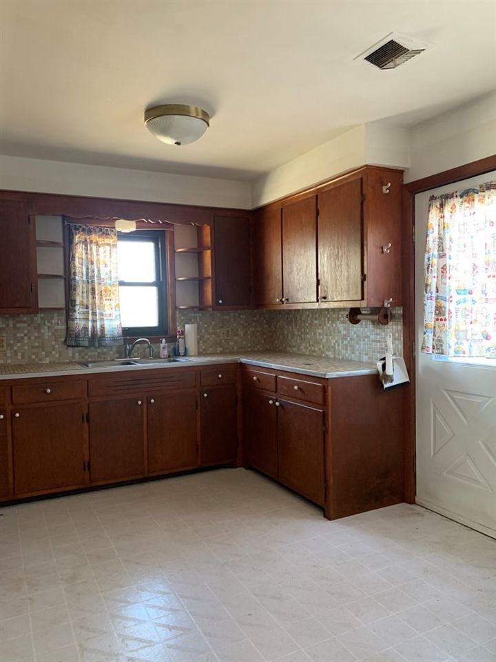2926 Quivira, Great Bend, KS 67530