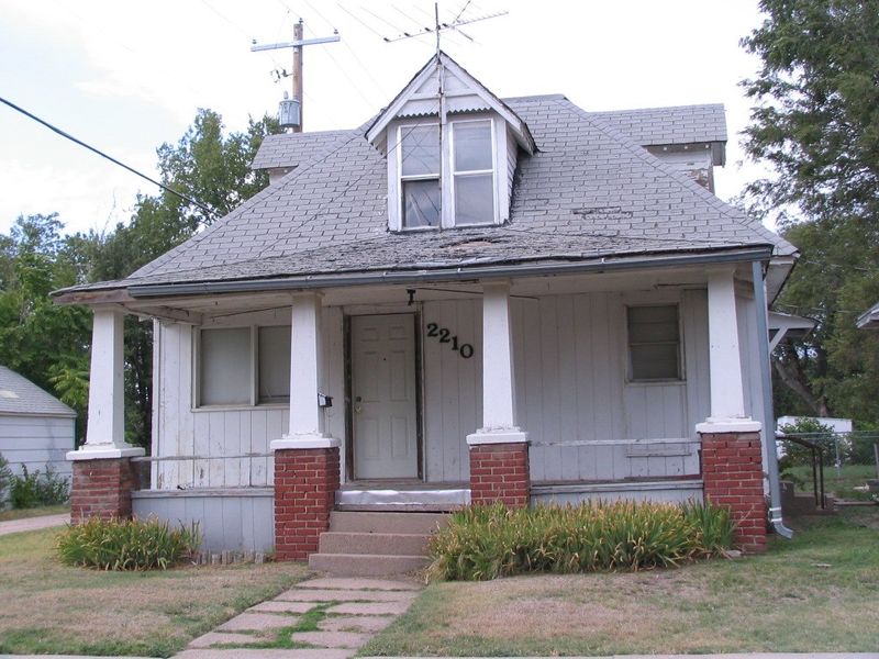 2210 12th St, Great Bend, KS 67530