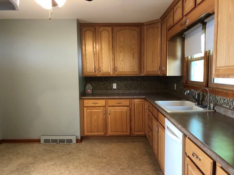 1319 Sheridan St, Great Bend, KS 67530