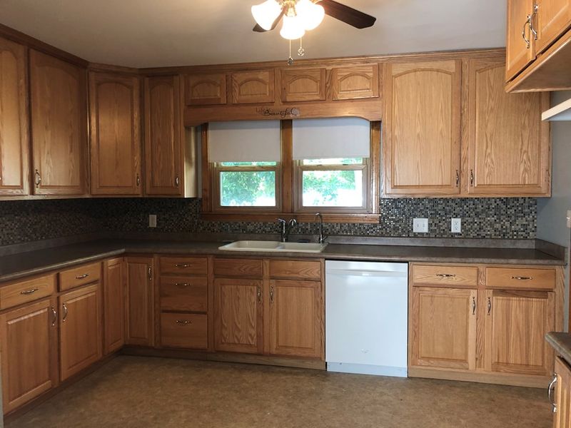 1319 Sheridan St, Great Bend, KS 67530