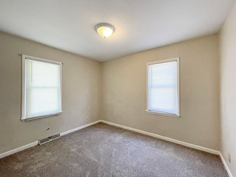 763 Seneca, Salina, KS 67401