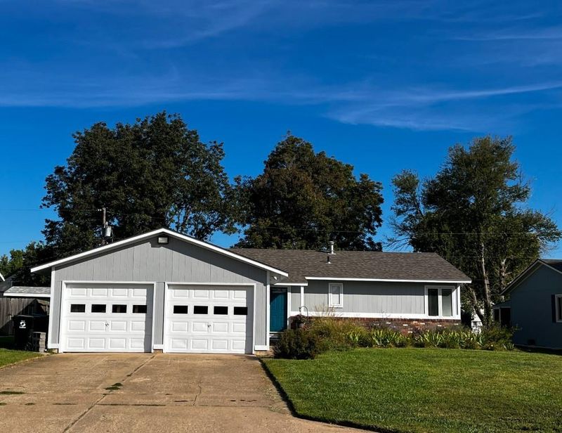 831 Scott, Salina, KS 67401