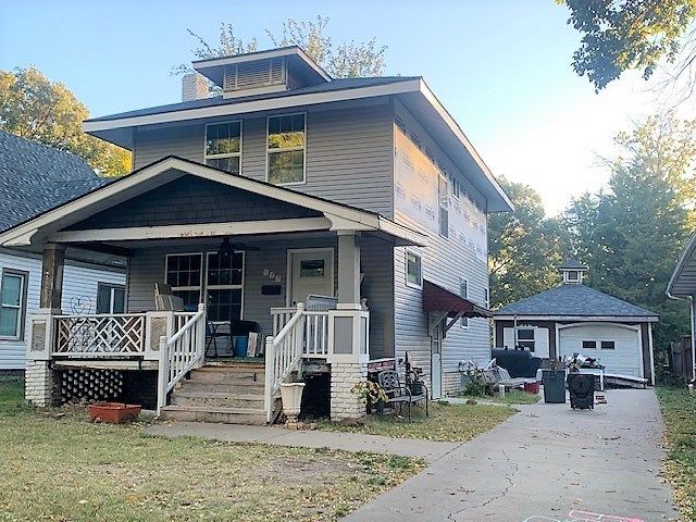 653 Highland Ave, Salina, KS 67401