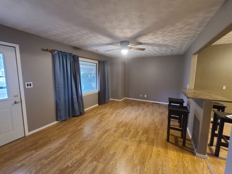 1813 Roach St, Salina, KS 67401