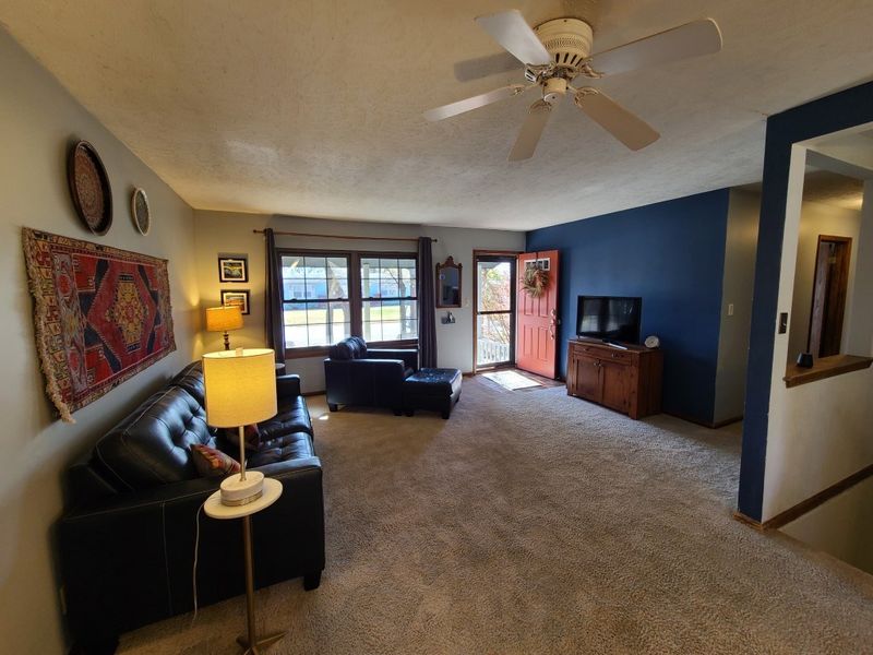 412 W Lindsborg St, Lindsborg, KS 67456