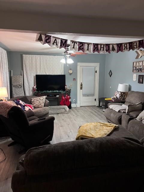 413 NE 10th St, Abilene, KS 67410