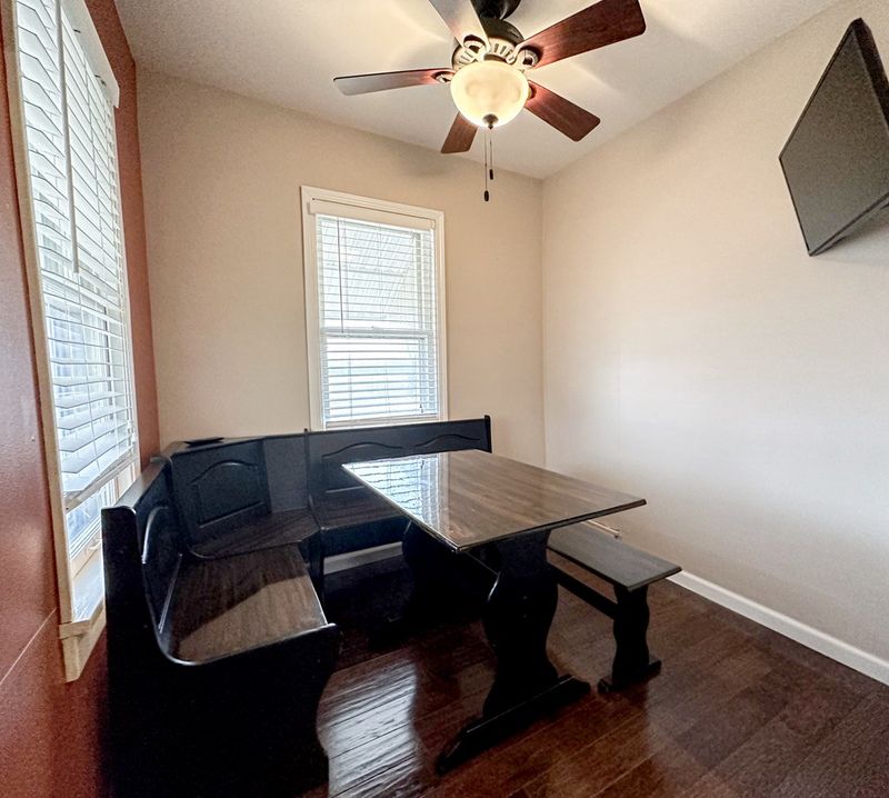 405 E Stimmel Rd, Salina, KS 67401