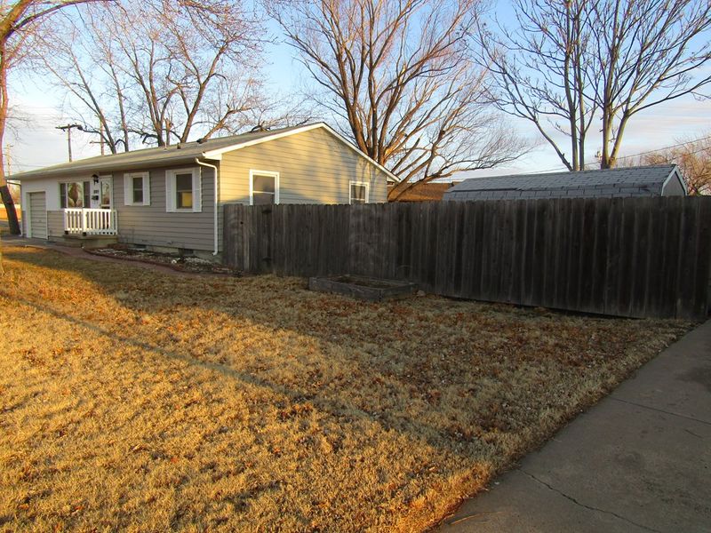 1809 Page, Salina, KS 67401