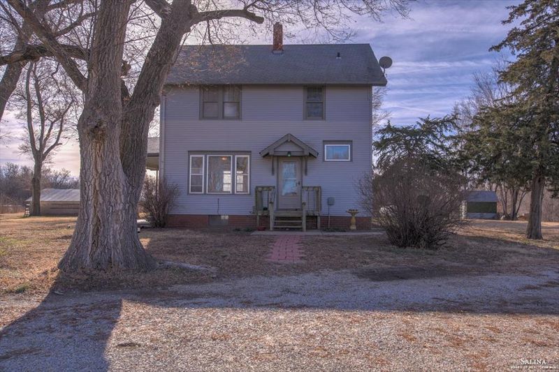 5604 S Halstead Rd, Lindsborg, KS 67456