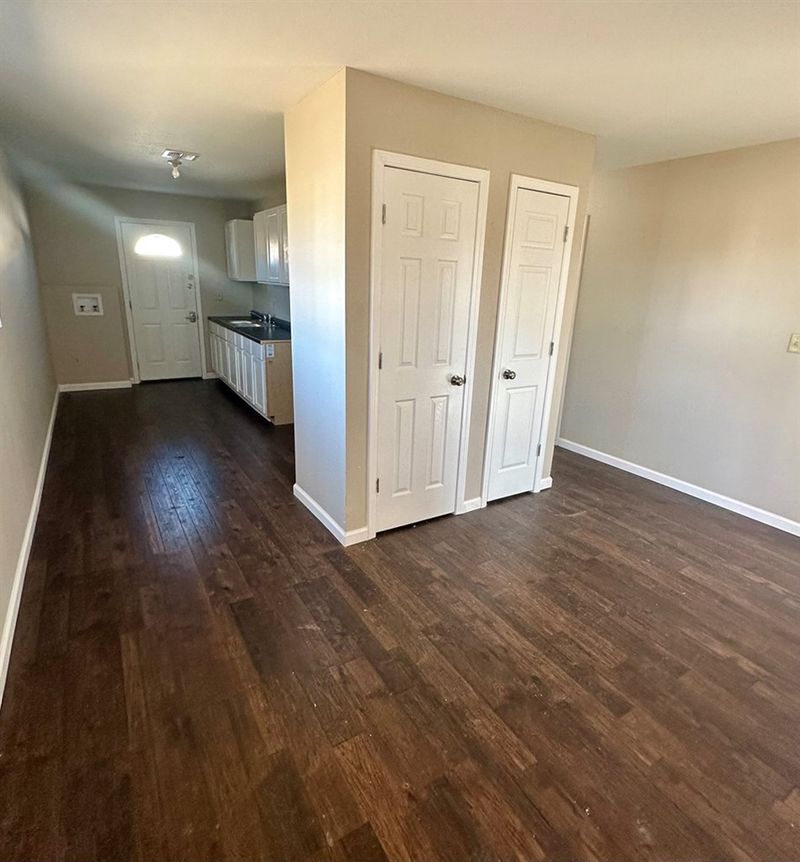 1905 Dover Dr, Salina, KS 67401