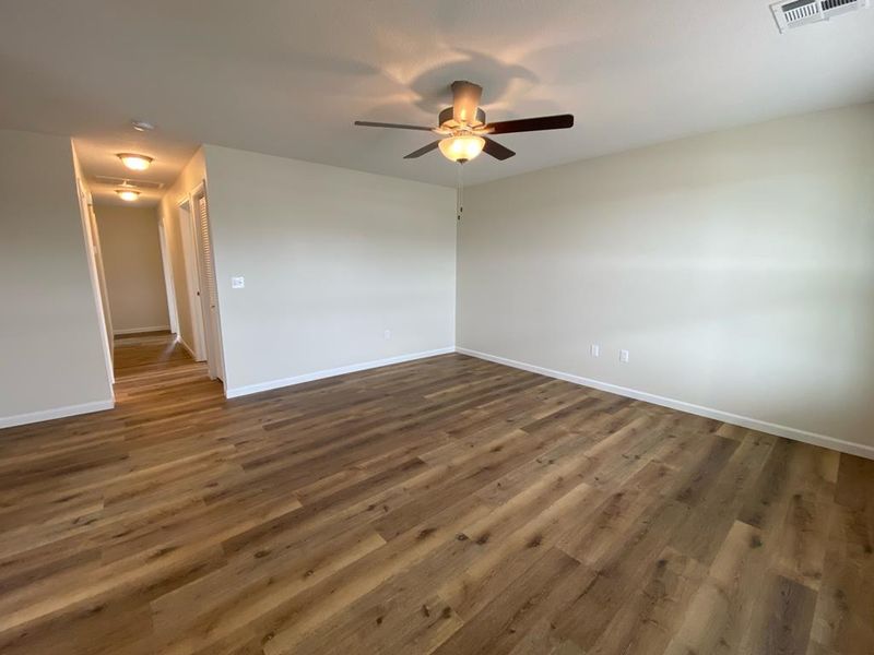 1103 Nautical Dr, Salina, KS 67401