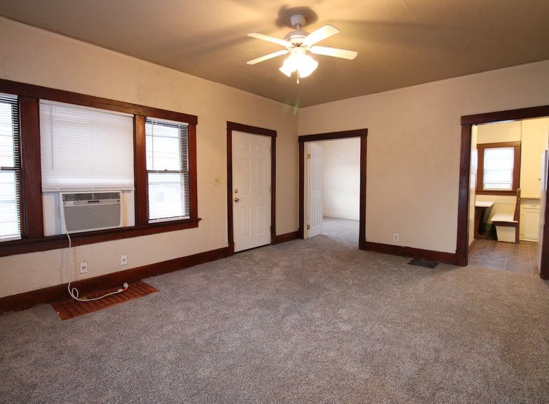 533 S 9th St, Salina, KS 67401
