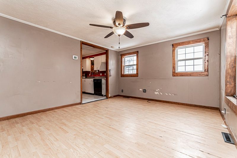 532 N 12th St, Salina, KS 67401
