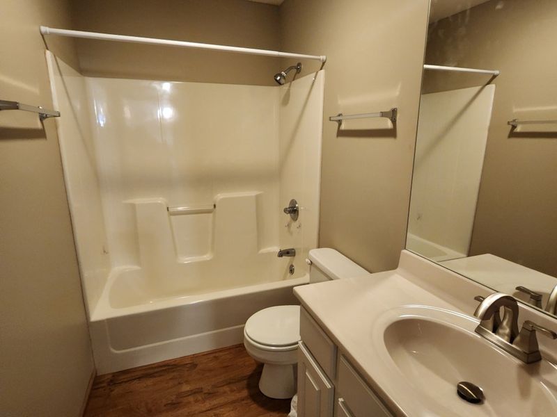 1605 E Republic Ave, Salina, KS 67401