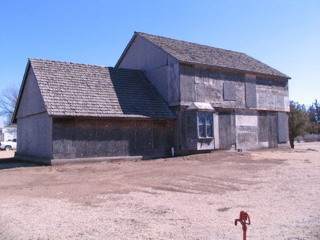 515 W 1st St, Bison, KS 67520