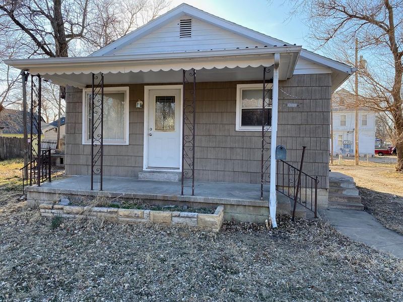 234 Front, Salina, KS 67401