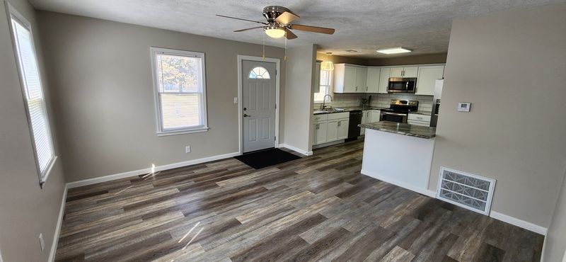 914 N 12th, Salina, KS 67401