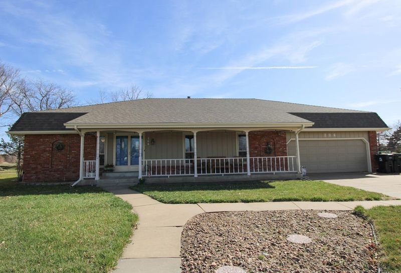 206 E Wayne, Salina, KS 67401
