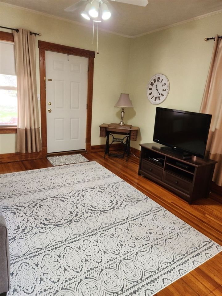 305 N Poplar, Solomon, KS 67480