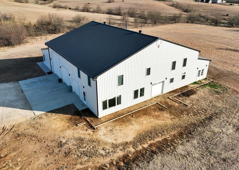 802 E Wild Bills Bluff, Salina, KS 67401
