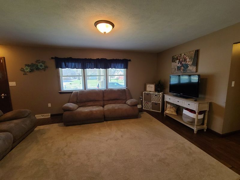 520 W Grant St, Lindsborg, KS 67456