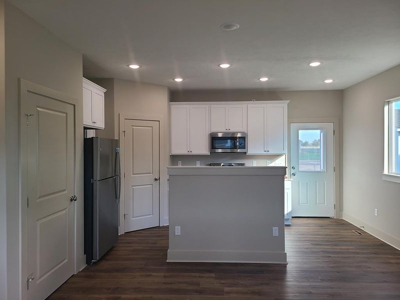 420 N Dala Dr, Lindsborg, KS 67456