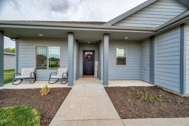 1625 Murray Ln, Salina, KS 67401