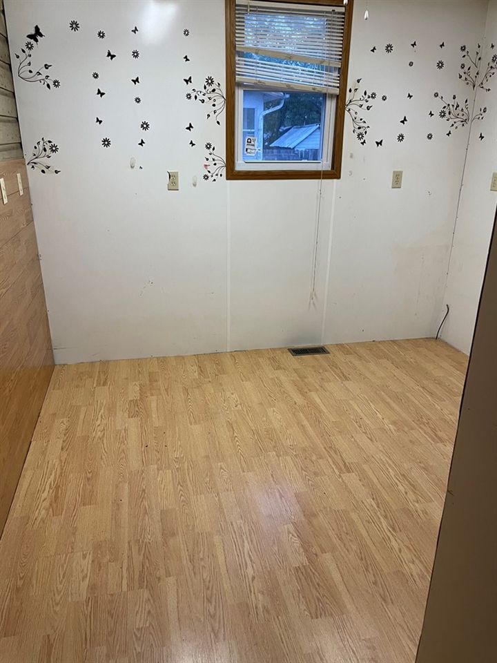 320 N Oakdale, Salina, KS 67401