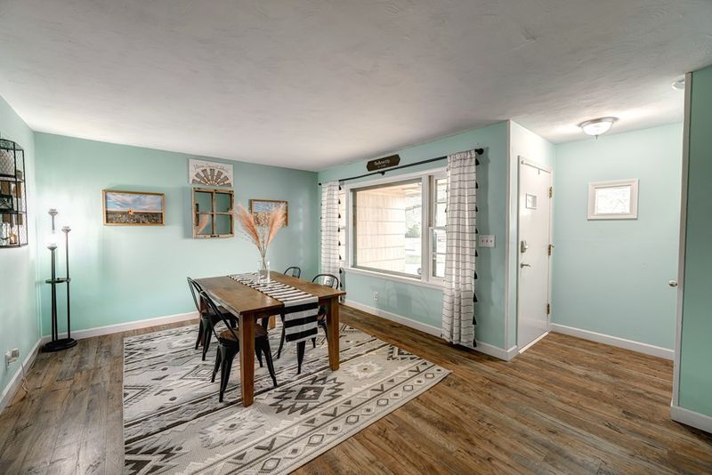 1828 Larson St, Salina, KS 67401