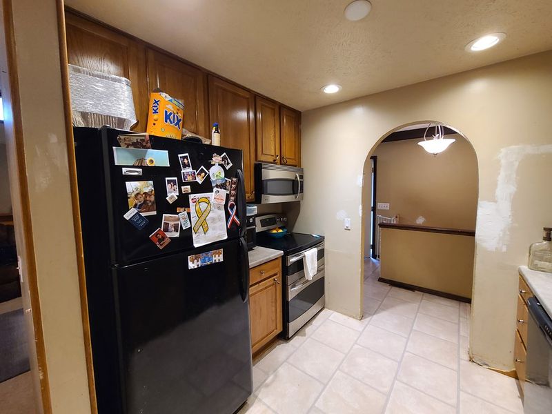 834 Scott Ave, Salina, KS 67401