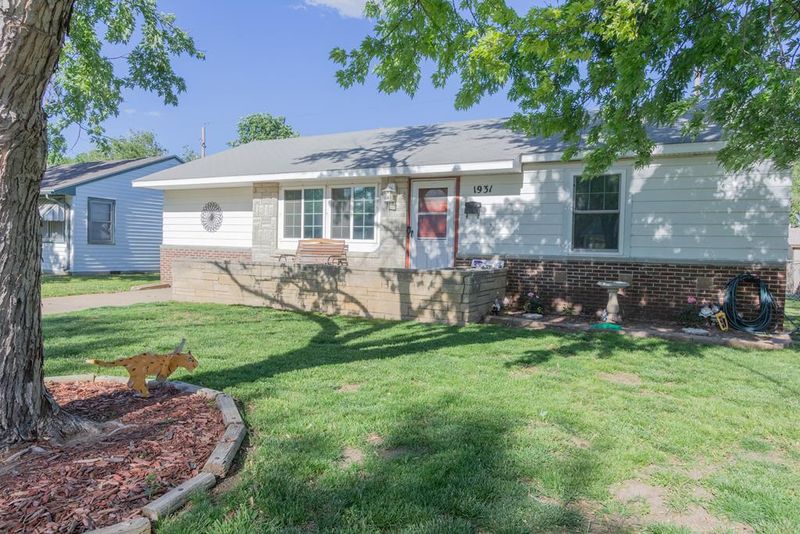 1931 Larson, Salina, KS 67401