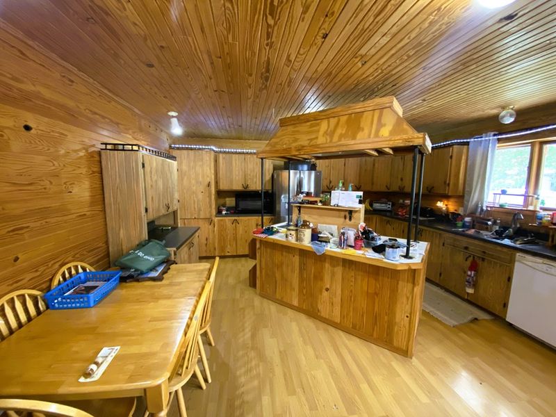 118 S 3rd St, Bridgeport, KS 67416
