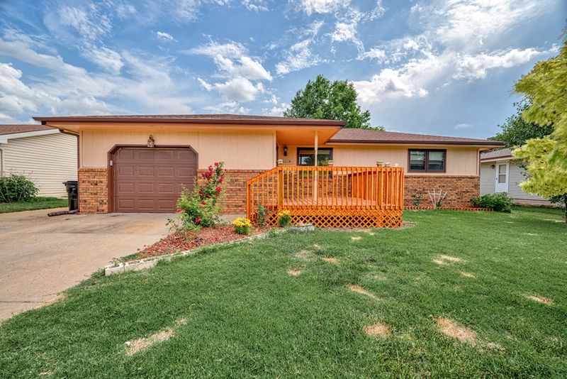1118 E Beloit Ave, Salina, KS 67401