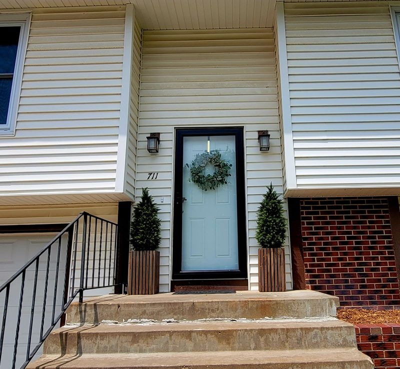 711 N Washington, Lindsborg, KS 67456