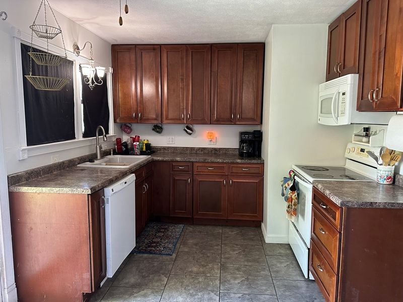 1324 Eisenhower, Great Bend, KS 67530