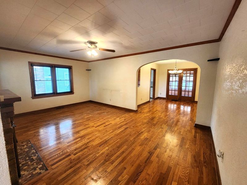 715 S 11th St, Salina, KS 67401