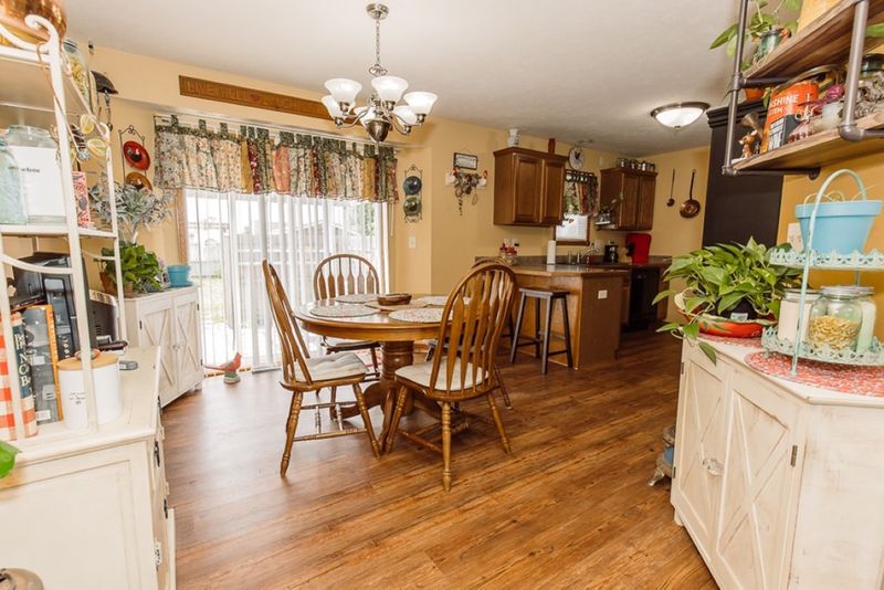 2974 Jack Cir, Salina, KS 67401
