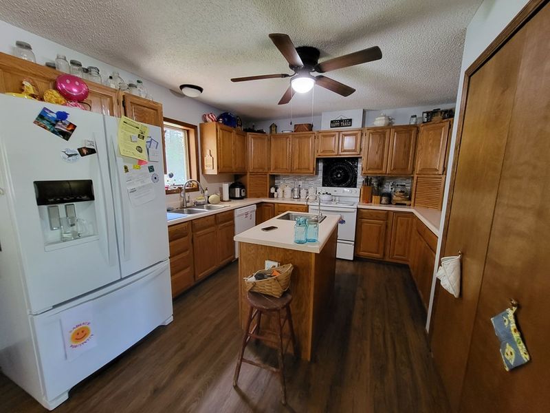 310 N Poplar, Solomon, KS 67480