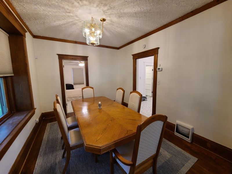 116 S Pine St, Lindsborg, KS 67456
