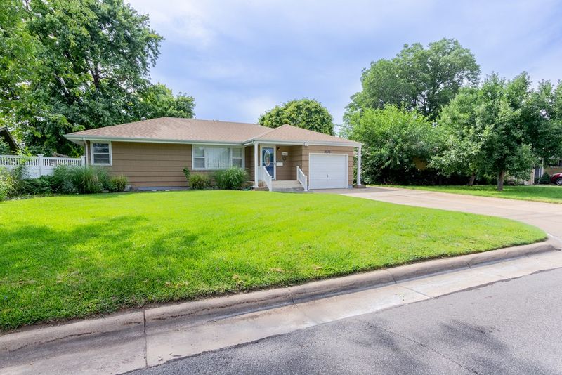 2040 Highland Ave, Salina, KS 67401