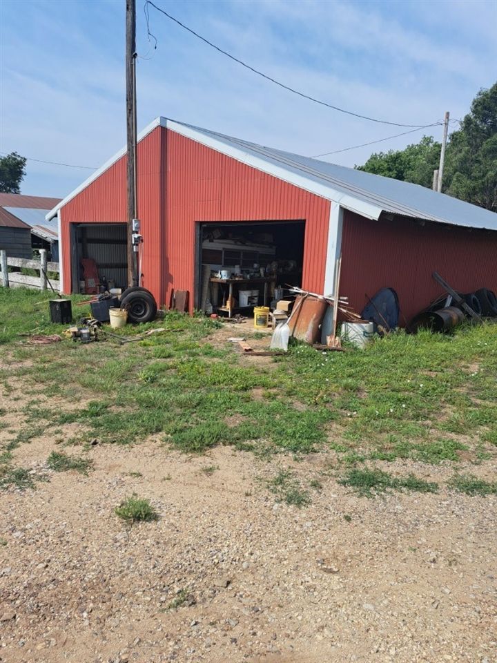 11448 S Muir Rd, Falun, KS 67442