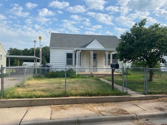 603 E 6th, Hoisington, KS 67544