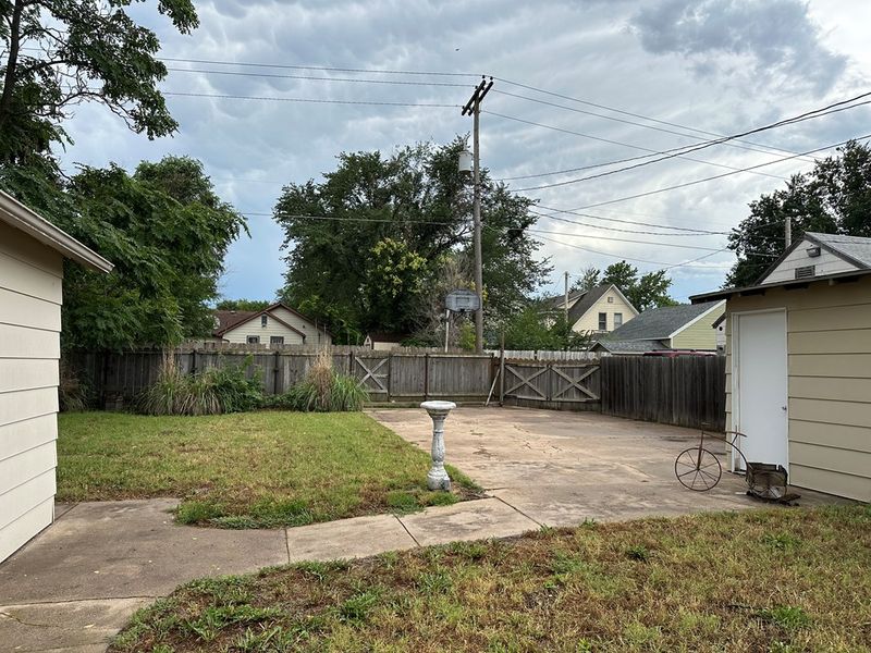 1425 Park Ave, Great Bend, KS 67530
