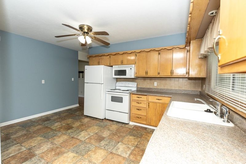 2303 Wesley St, Salina, KS 67401